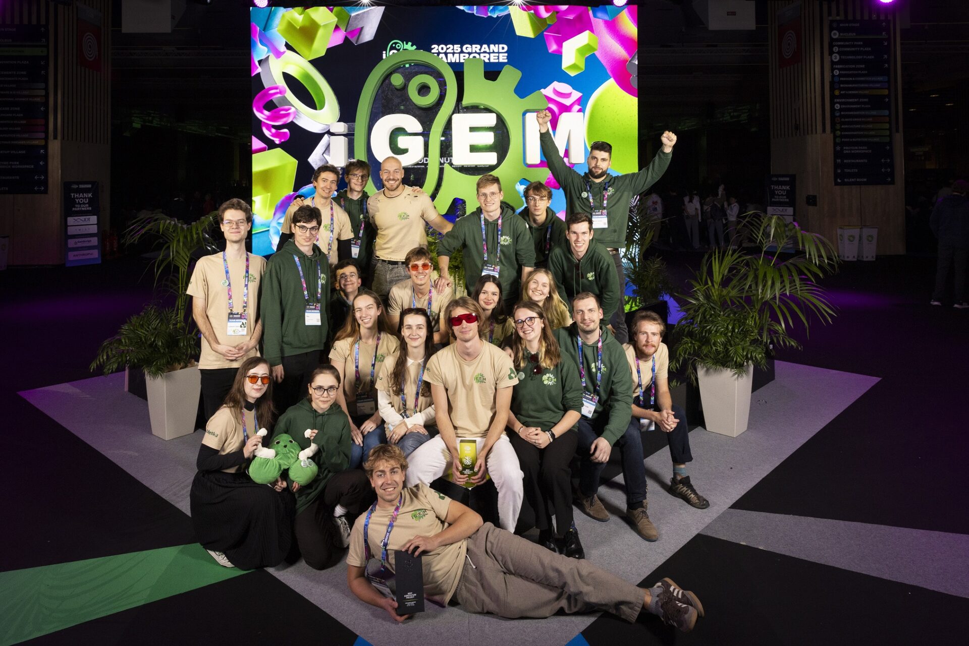 F1 Tým iGEM Brno zvítězil na světovém finále soutěže iGEM 2025 a získal ocenění za nejlepší zemědělský projekt Foto archiv VUT