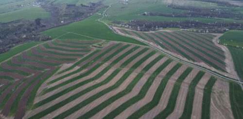 Pásové obhospodařování půdy na lokalitě Na Výšině u Bílovce. Snímek byl pořízen pomocí dronu Trinity F90 z výšky 120 m Foto archiv