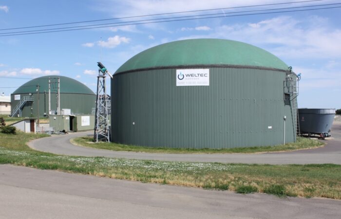 Kogenerační výroba energie v bioplynové stanici je v synergii s rozvinutou zemědělskou výrobou. Foto Jiří Trnavský